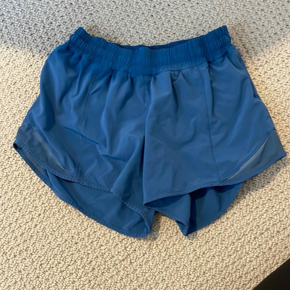 Lululemon Hotty Hot shorts 4inch